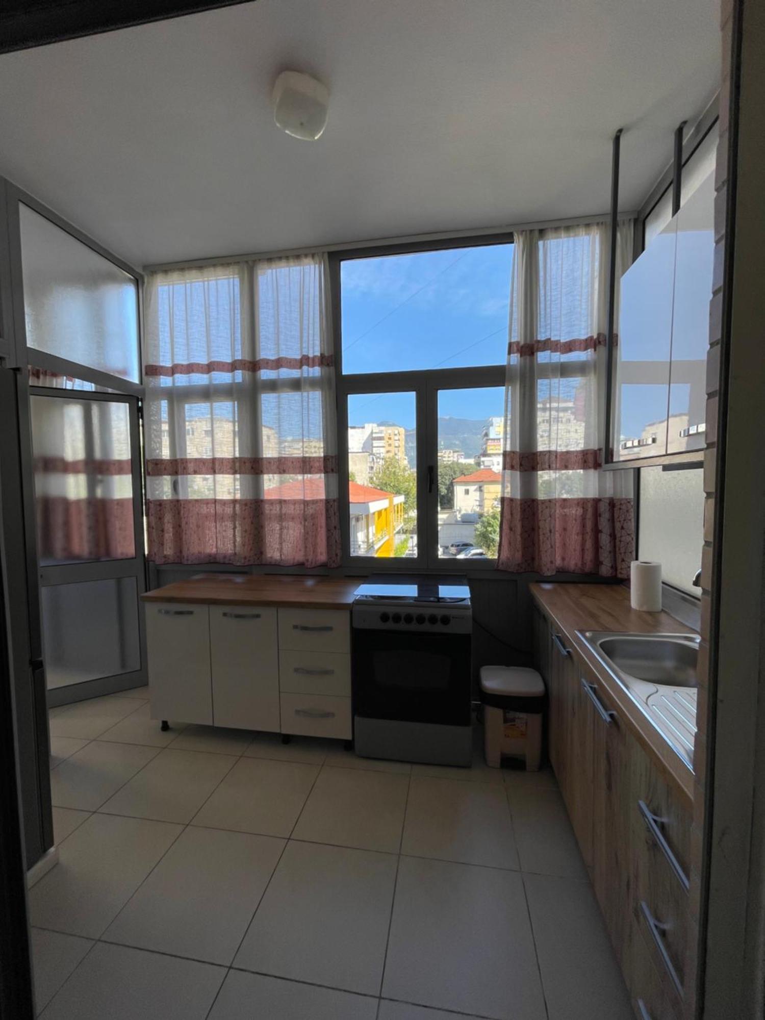 New Baazar Terrace Apartment Tirana Exteriör bild